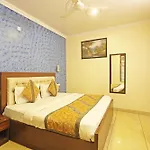 Airport Hotel Redstone