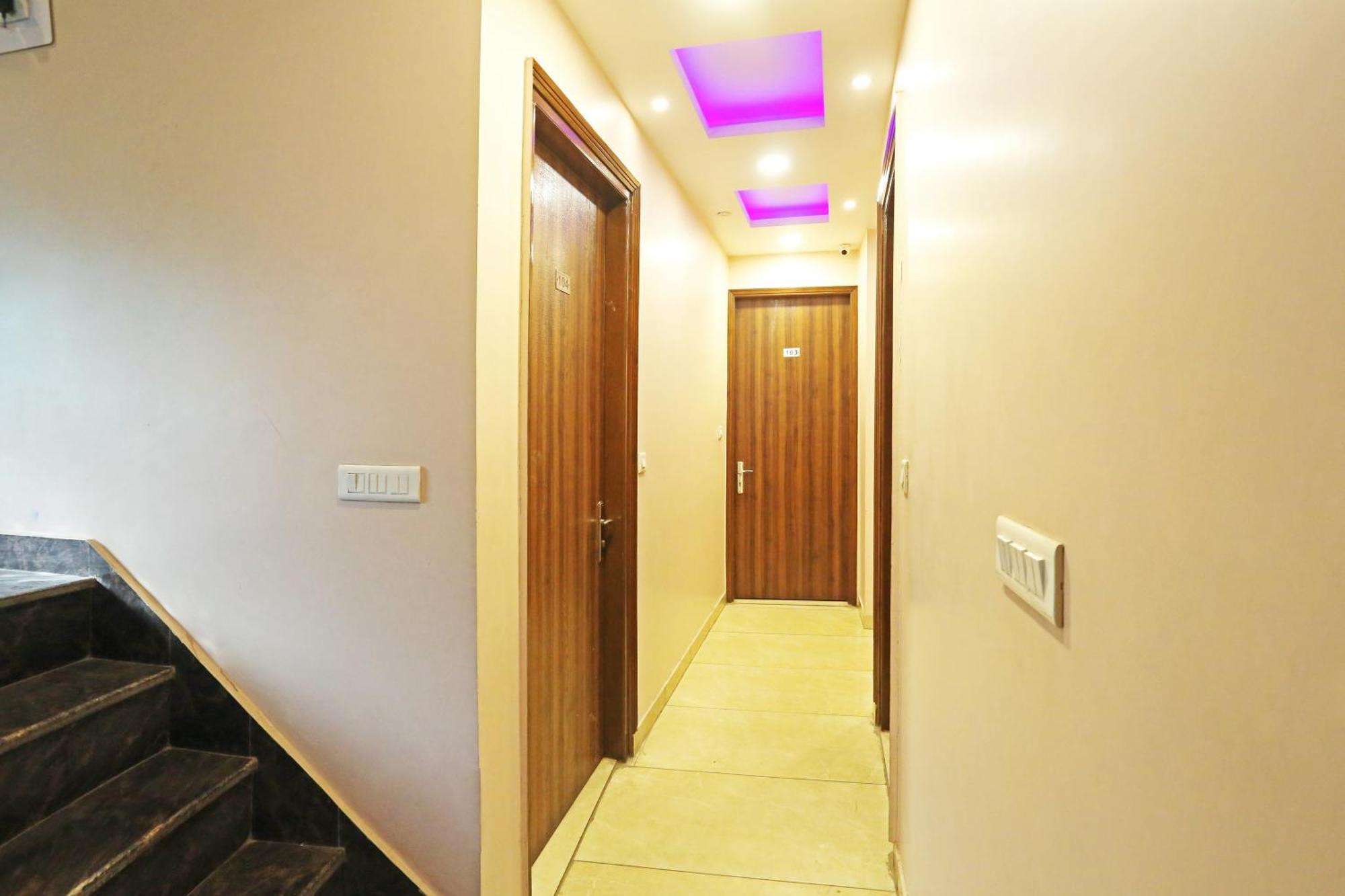 Airport Hotel Redstone